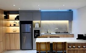 Modern 2br Freja Suites Near Ice Bsd And Aeon